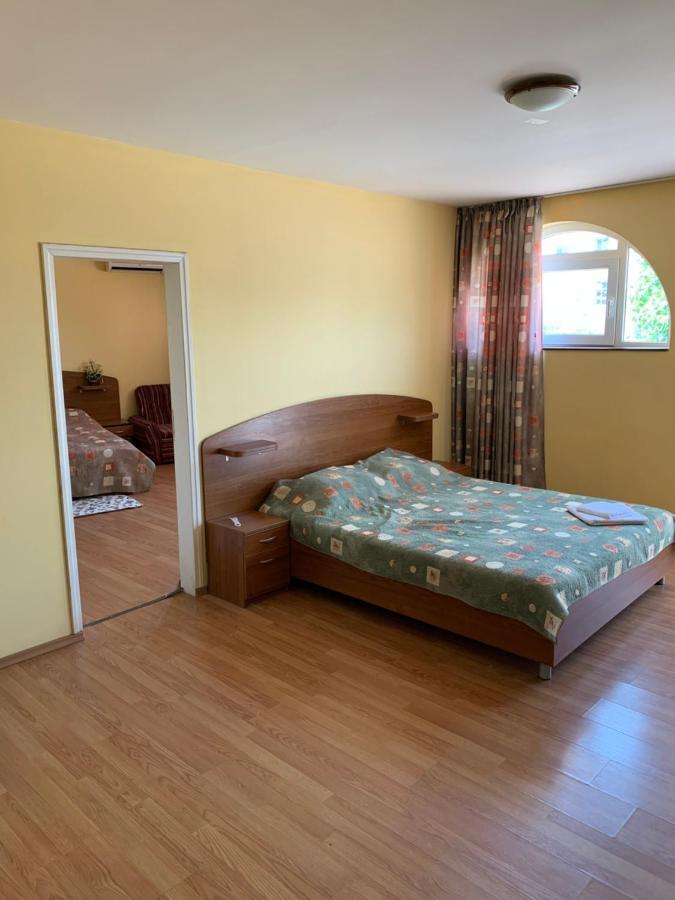 Sea Square Hotel Baltsjik Eksteriør bilde